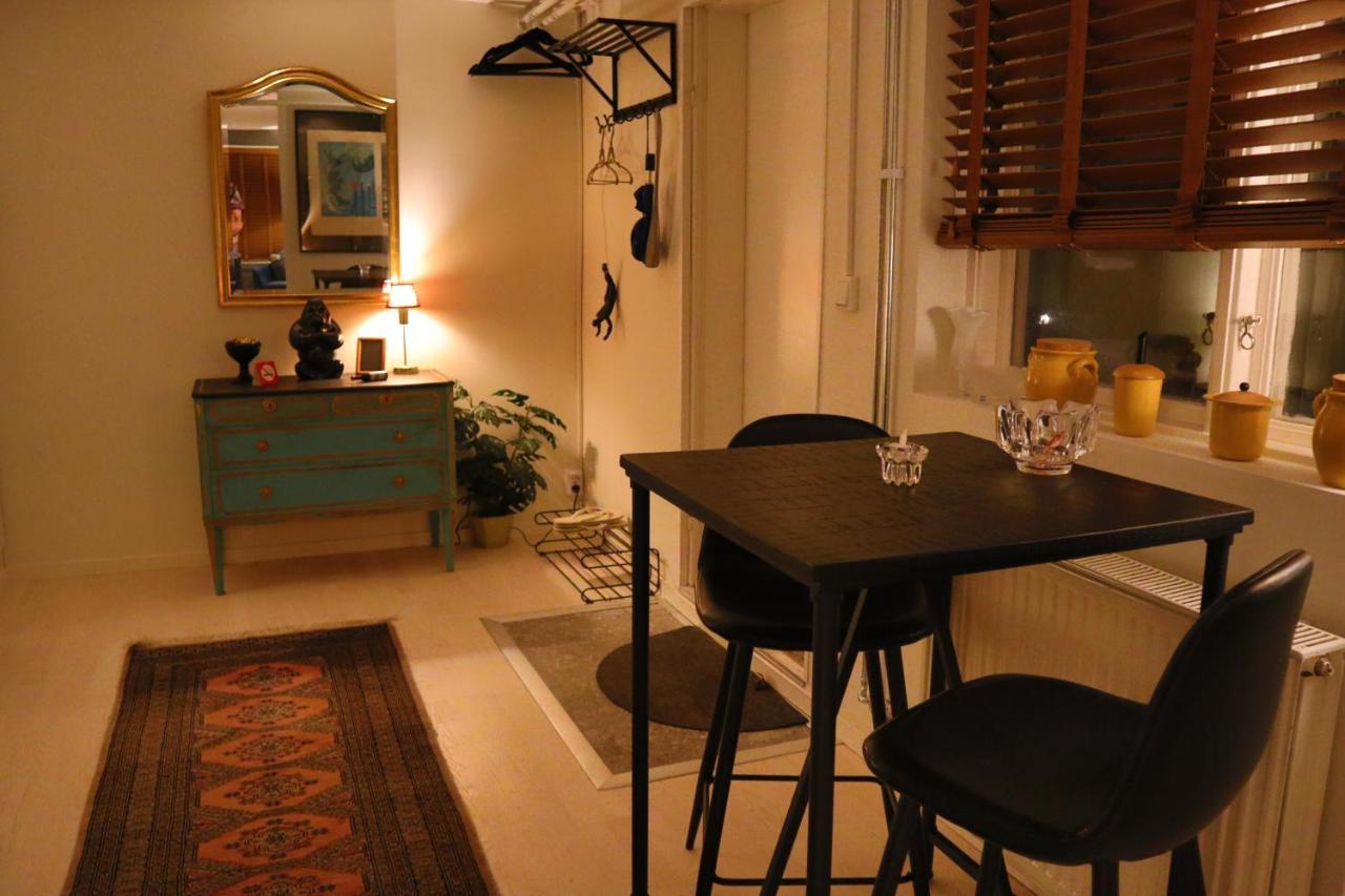 Goete'S B&B Tumba ภายนอก รูปภาพ