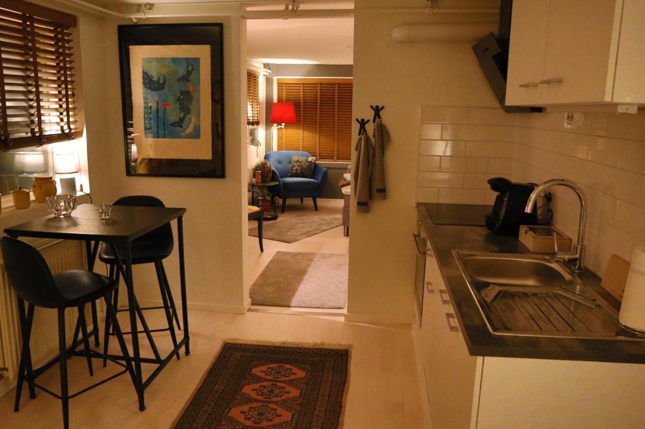 Goete'S B&B Tumba ภายนอก รูปภาพ