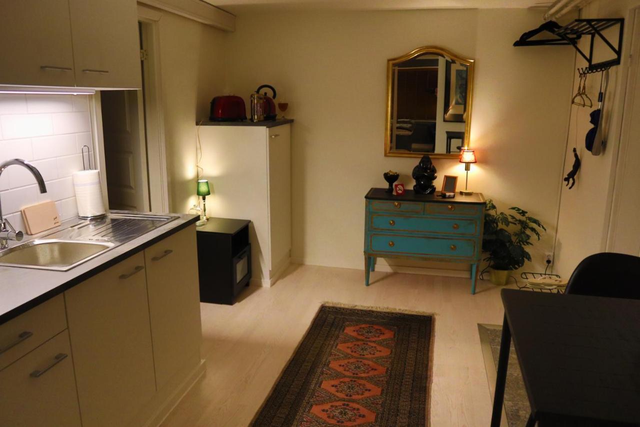 Goete'S B&B Tumba ภายนอก รูปภาพ