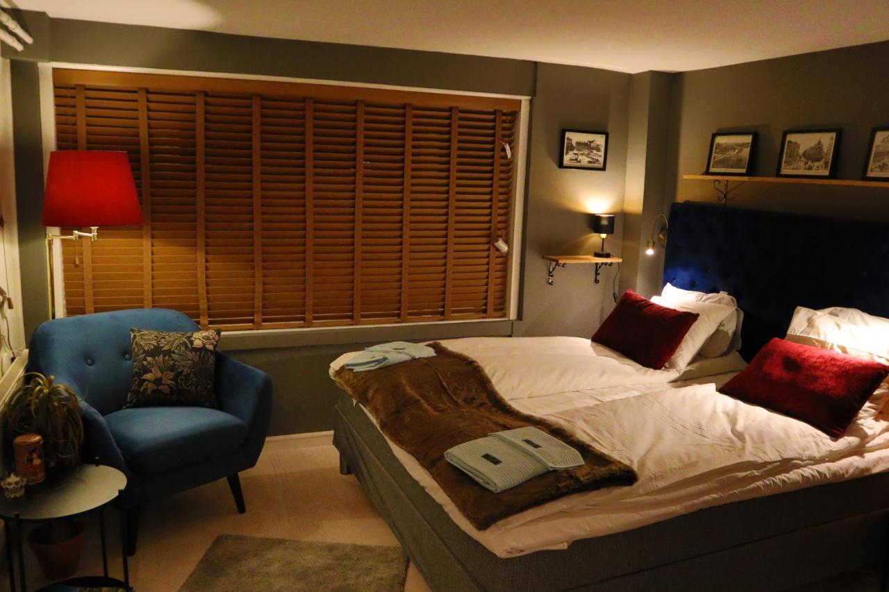 Goete'S B&B Tumba ภายนอก รูปภาพ